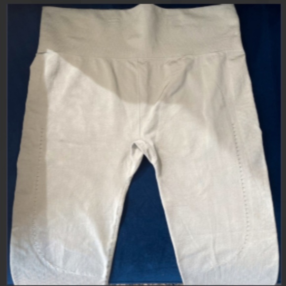 (NWT) JoyLab Sage Green Women’s 7/8 Length Ribbed Leggings - Picture 4 of 8